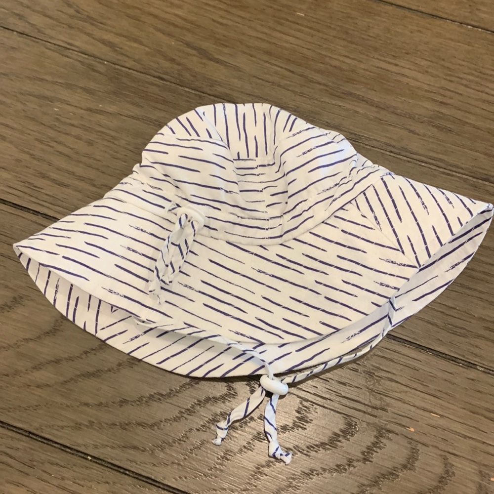 0-6 Months Navy Strip Sunhat